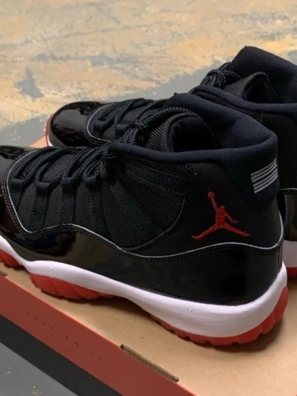 Air Jordan 11 XI Bred Retro